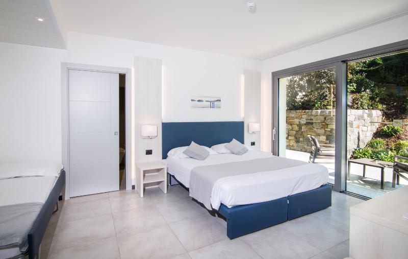 Triple Room - Disability Access (Ground Floor) image 4