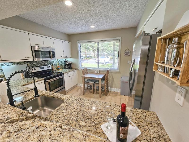 8C West Hyde Park villa - image 17