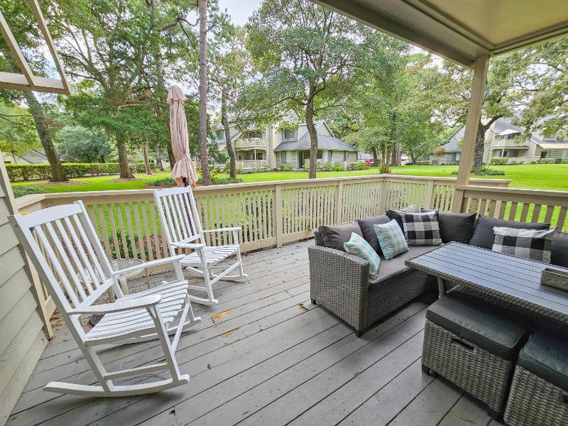 8C West Hyde Park villa - image 18