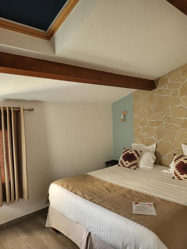 King Room image 4