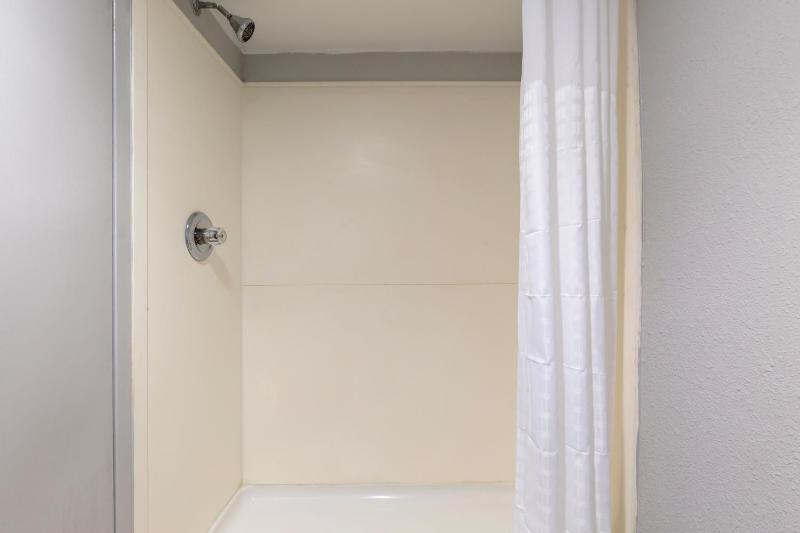 Suite with Two Double Beds - Non-Smoking image 3