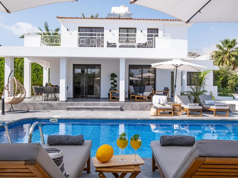 Cocoon Ocean Villa Luxury Escape - image 13