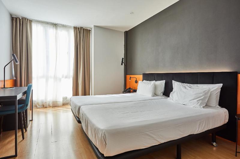 Superior Double or Twin Room image 3