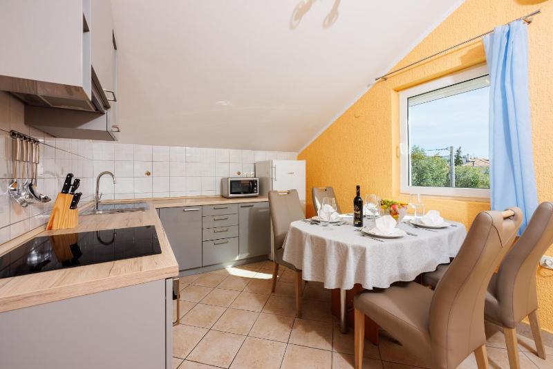 Apartment Davor - image 22