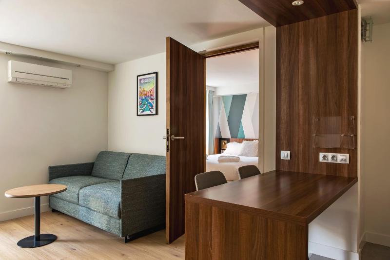 One-Bedroom Suite image 1