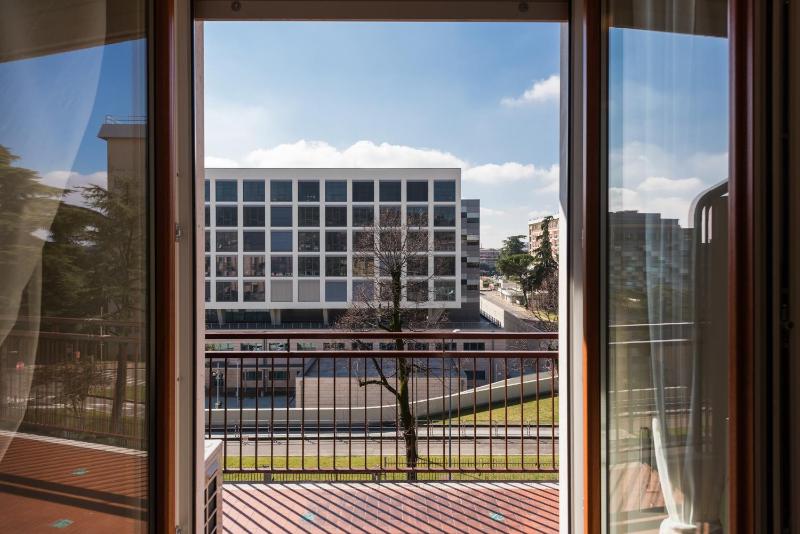 Flats4rent Mameli 140 - image 2