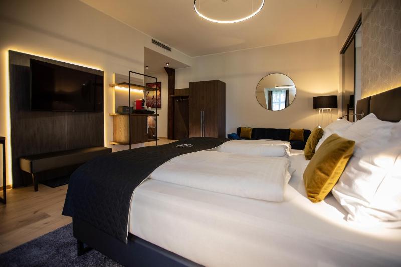 Executive Suite image 1