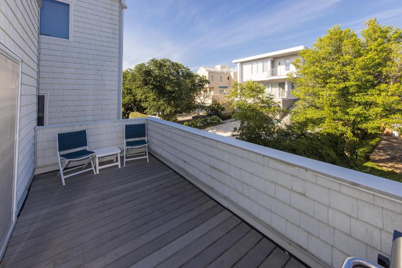 Fairbanks House with beach access just steps from your front door - image 10