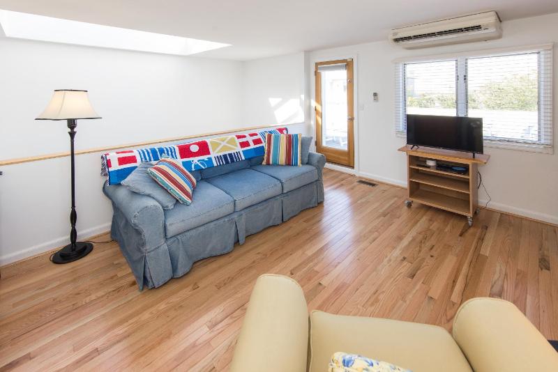 Fairbanks House with beach access just steps from your front door - image 7