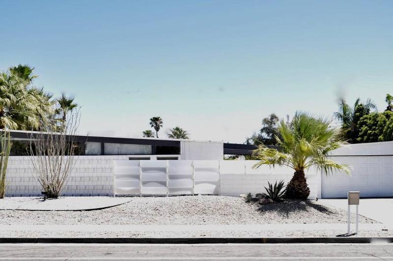 Live the Mid Mod Life at Mariposa Palms - image 20