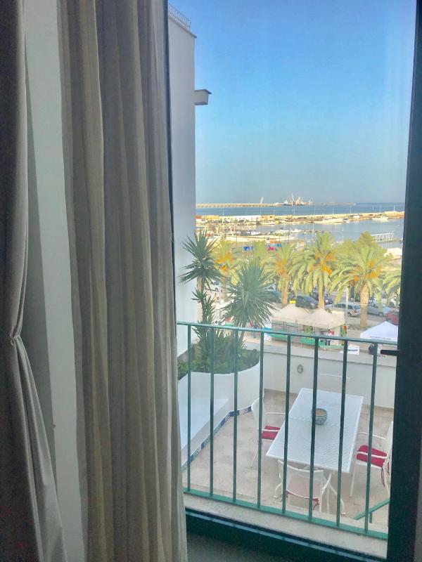 Deluxe Double Room with Sea View image 3