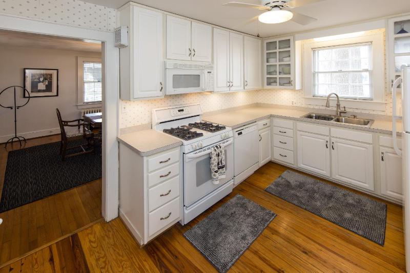 23rd Street White House - image 36