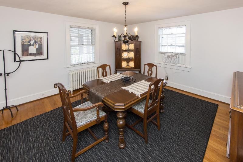 23rd Street White House - image 3