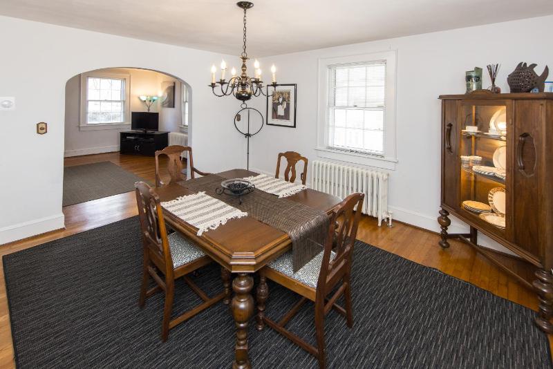 23rd Street White House - image 25