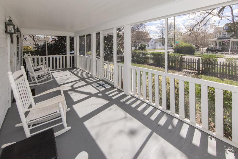 23rd Street White House - image 32