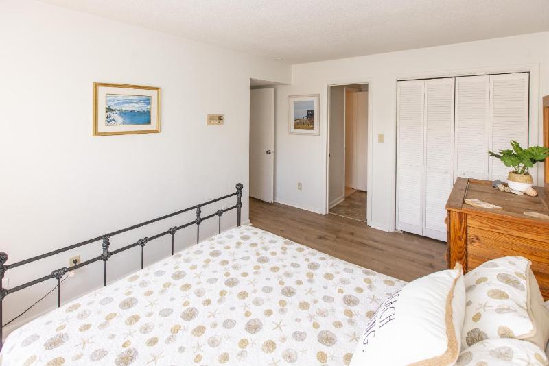Coral Beach House - North End VB - image 20
