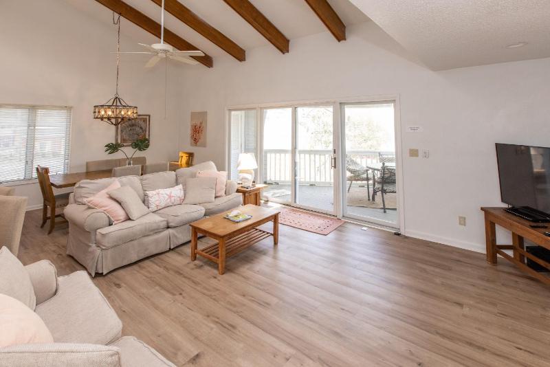 Coral Beach House - North End VB - image 21