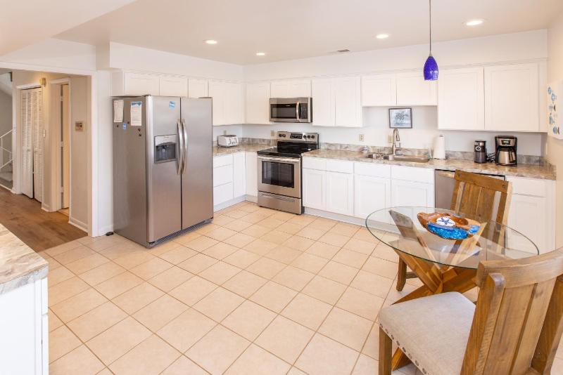 Coral Beach House - North End VB - image 23