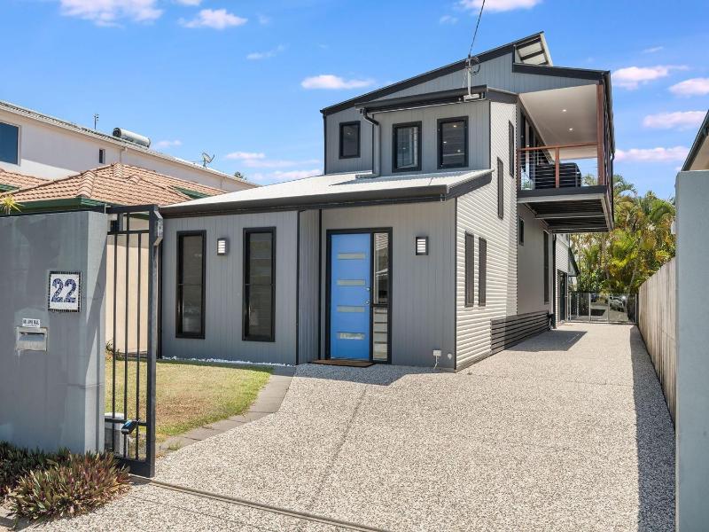 22 Seaview Terrace Moffat Beach - image 4