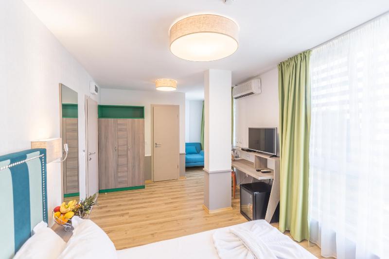Superior Double Room with Balcony image 1