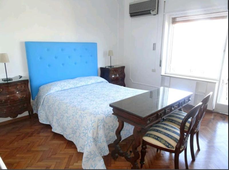 Standard Triple Room with Sea View image 4