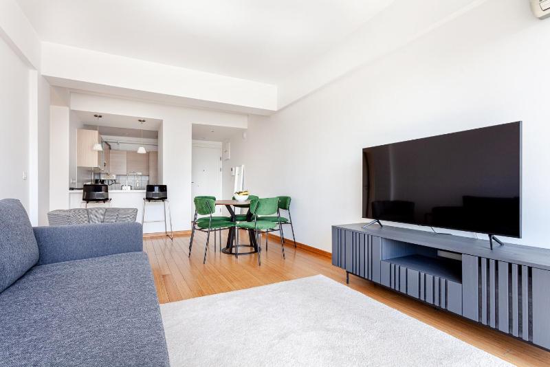 Apartment with Garden View image 1