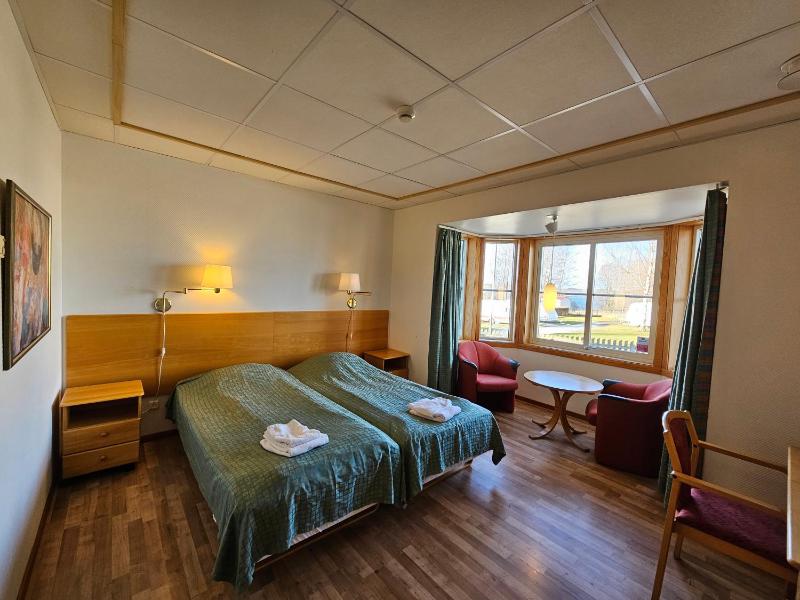 Twin Room image 1