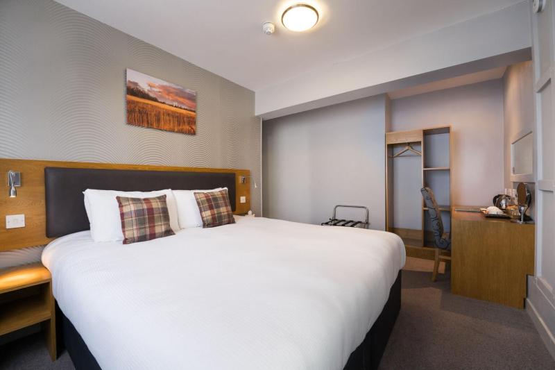 Double Room image 1