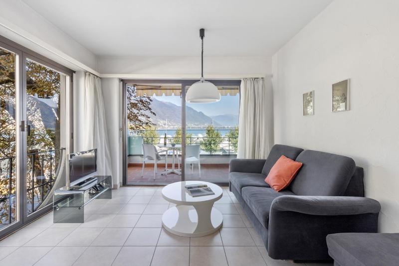 Junior Suite with Lake View image 3