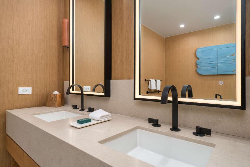 GASLAMP QUARTER LOFT SUITE - 1 KING image 2