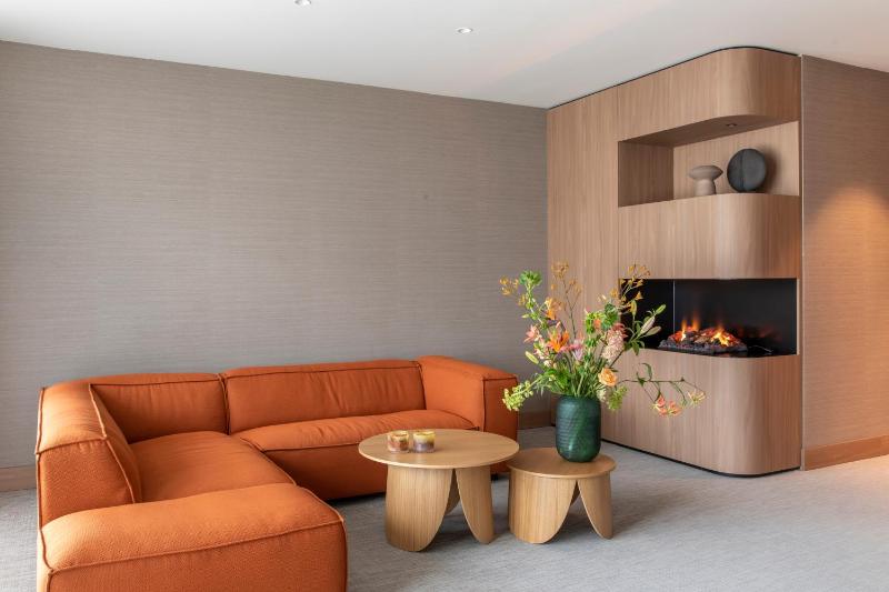Suite with Hot Tub image 1