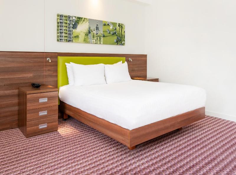 Queen Room - Mobility Access image 1