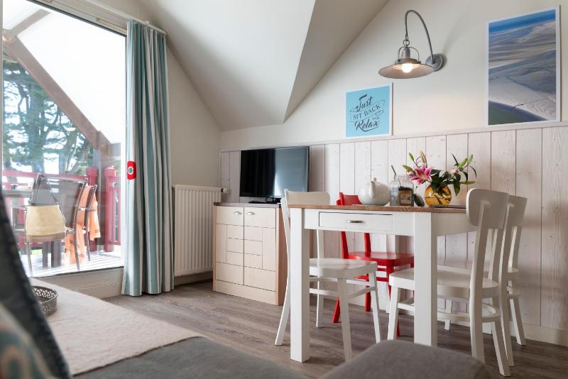 Large One-Bedroom Apartment with Balcony (4 People)	 image 1