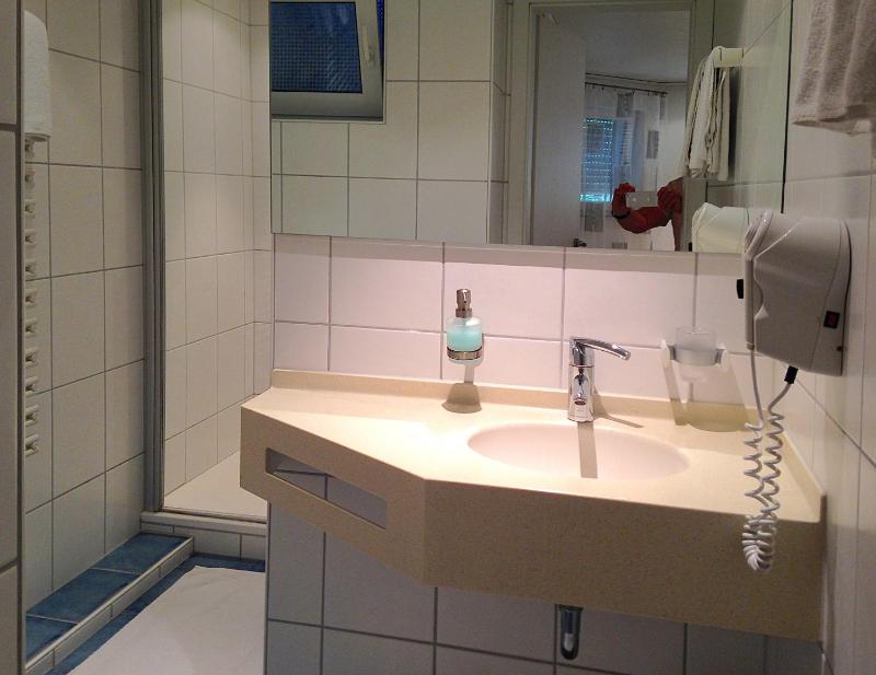 4-bed QUARTET Apartment image 4