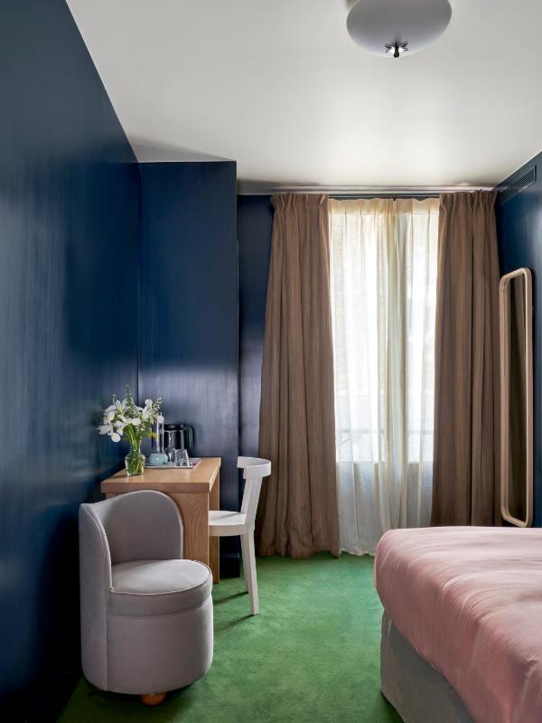Single Room image 1