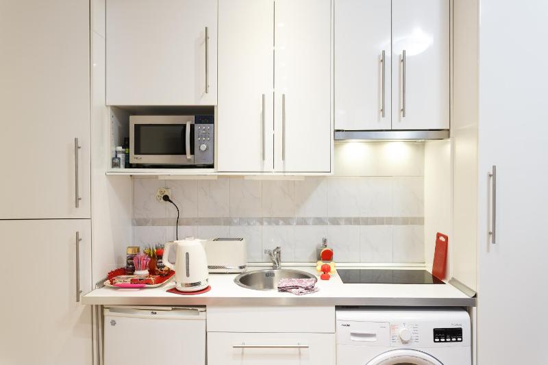 Superior Apartment image 3