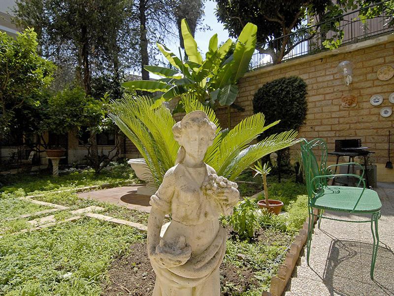 Family Double Room image 3