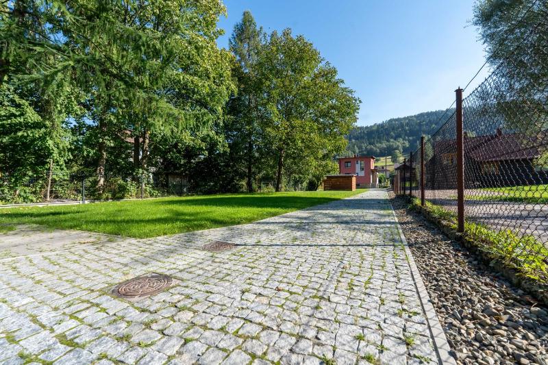 Three-Bedroom House image 2