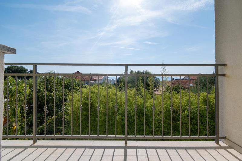 Three-Bedroom Holiday Home  image 4