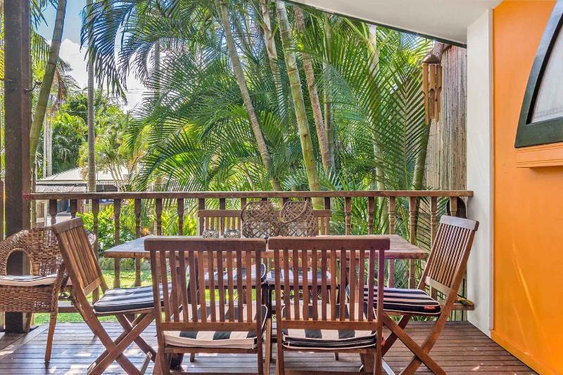 Longhouse - spacious 4 BR Belongil Beach retreat - image 13
