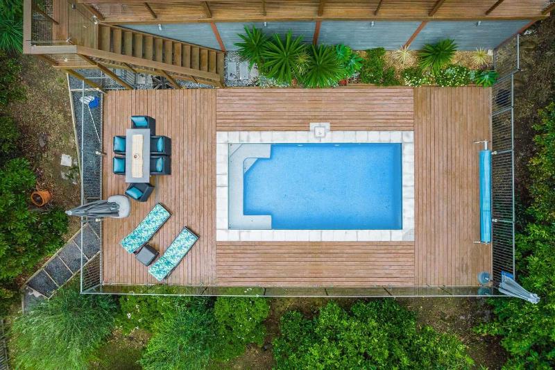Mulivista - spacious home with ocean views & pool - image 9