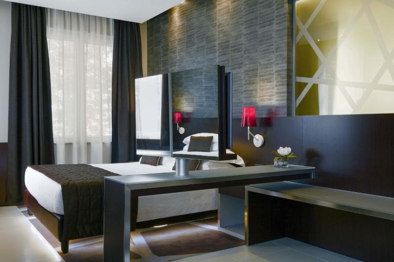 Junior Suite image 2