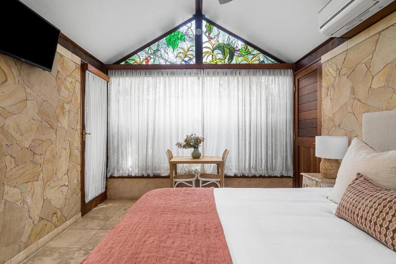 Byron Blisshouse Studio - coastal couples retreat - image 10