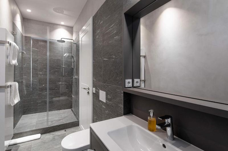 Superior Double Room with Balcony image 1
