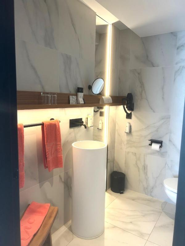 Double Room image 4