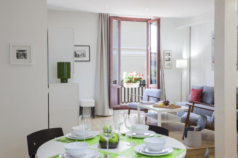 One-Bedroom Apartment with Balcony image 2