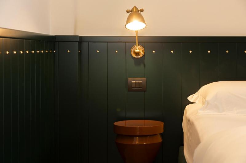 Single Room image 3