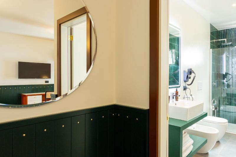 Single Room image 1