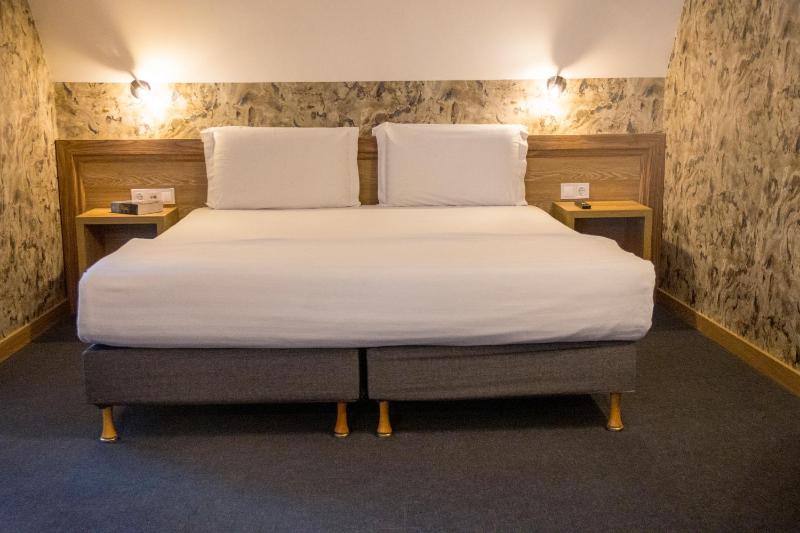 Junior Suite image 1