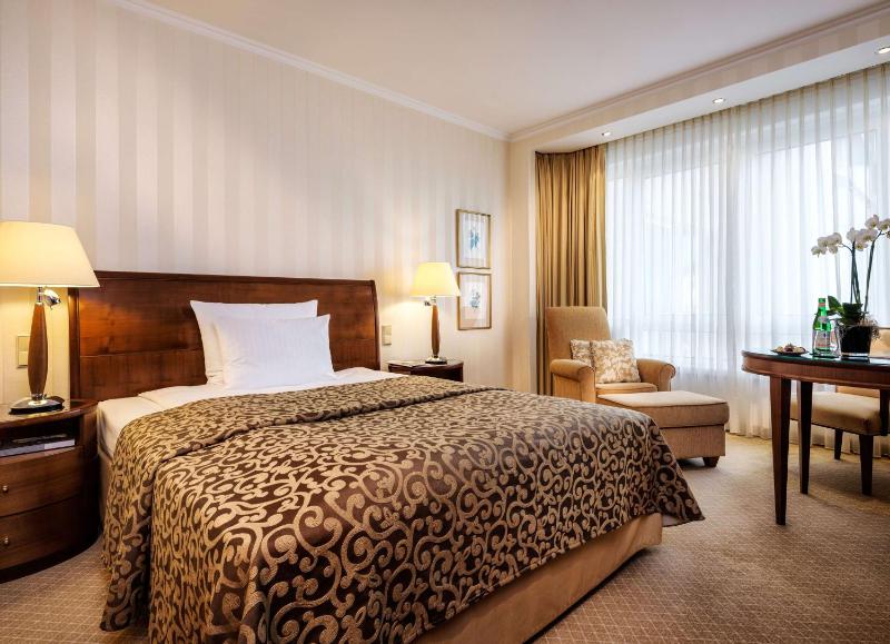 Superior Double Room image 1